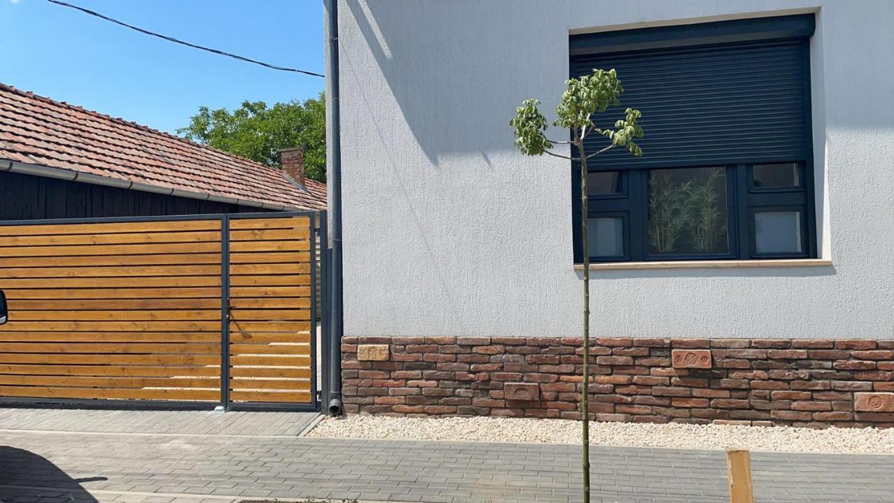 Thermal Apartmanok Raday 4 - Zendaya Hajdúszoboszló 外观 照片